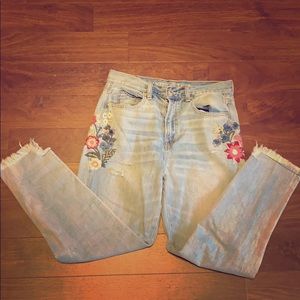 American Eagle Embroidered Mom Jeans